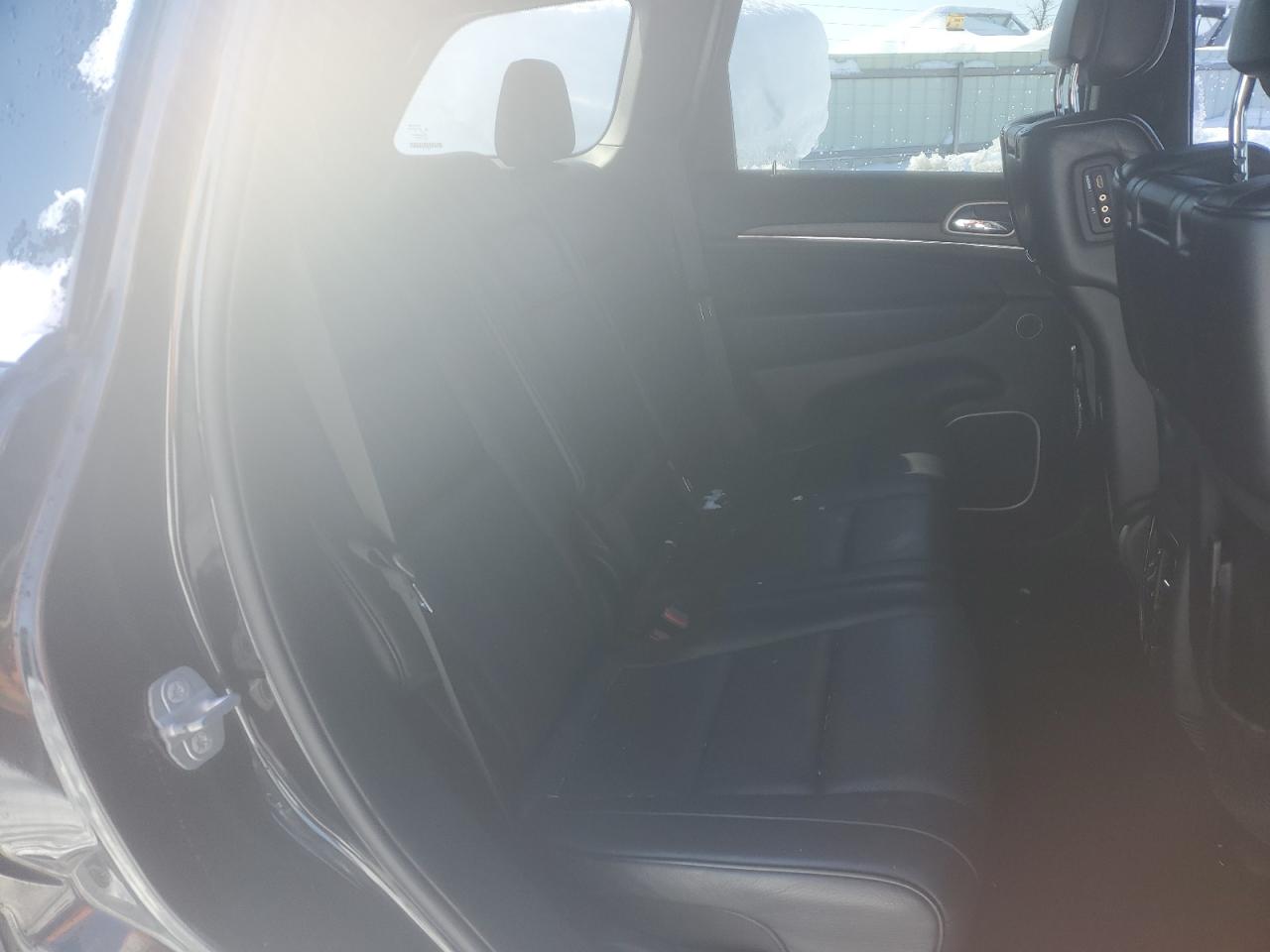 2014 Jeep Grand Cherokee - Image 11