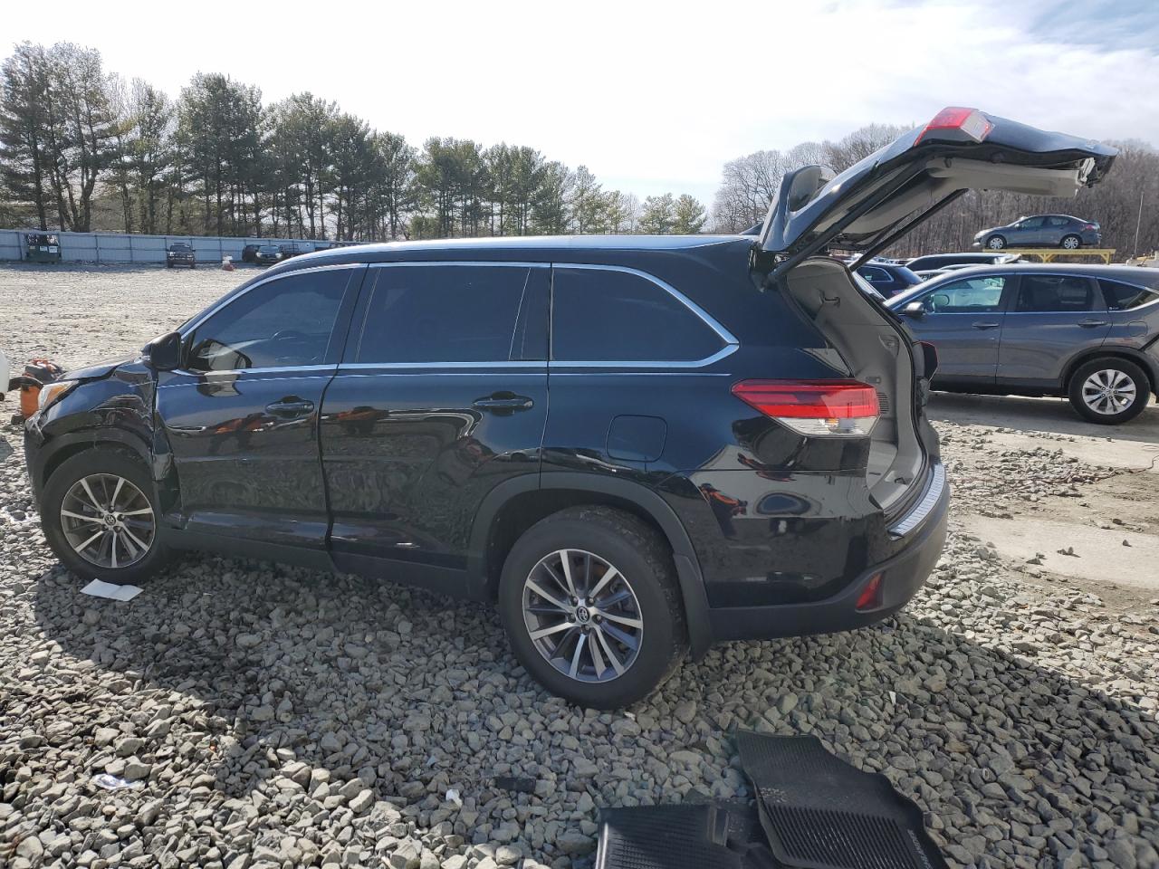 5TDJZRFH4KS571177 TOYOTA HIGHLANDER 2019