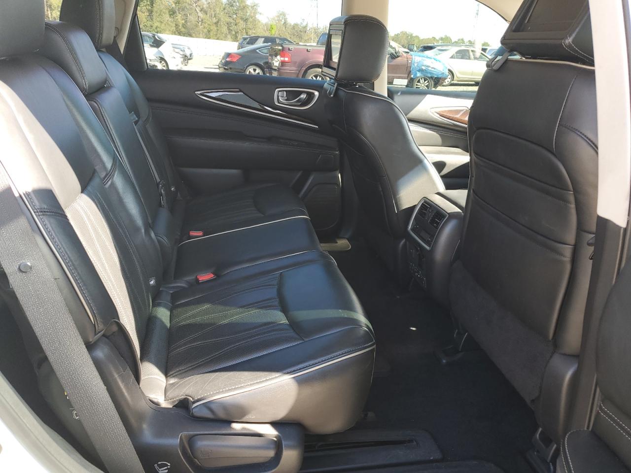 2016 Infiniti QX60 - Image 11