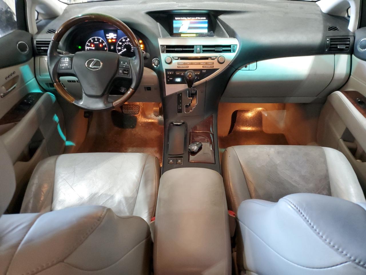 2010 Lexus RX - Image 8