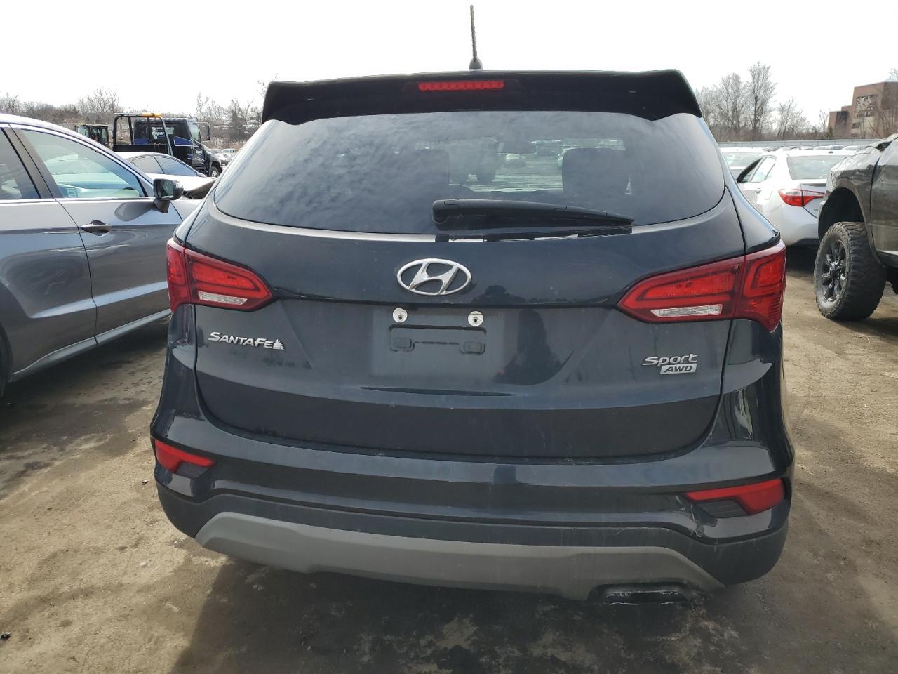 2018 Hyundai Santa Fe - Image 6