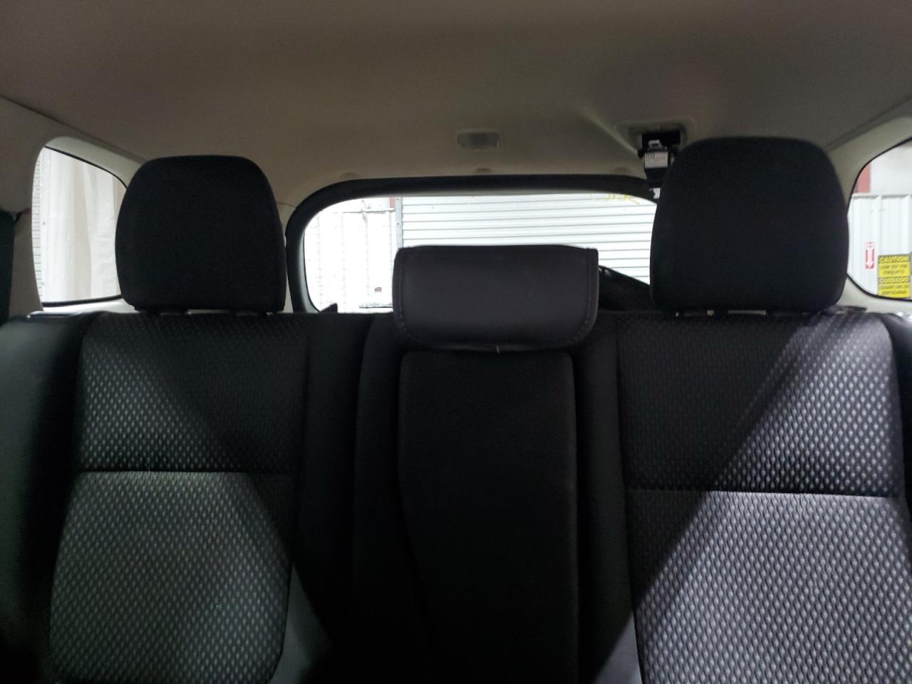 2017 Mitsubishi Outlander - Image 10