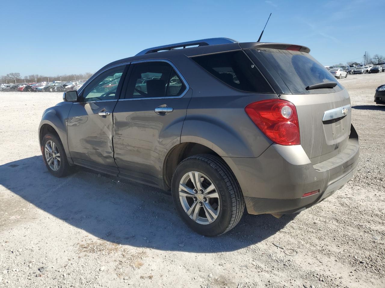 2011 Chevrolet Equinox - Image 2