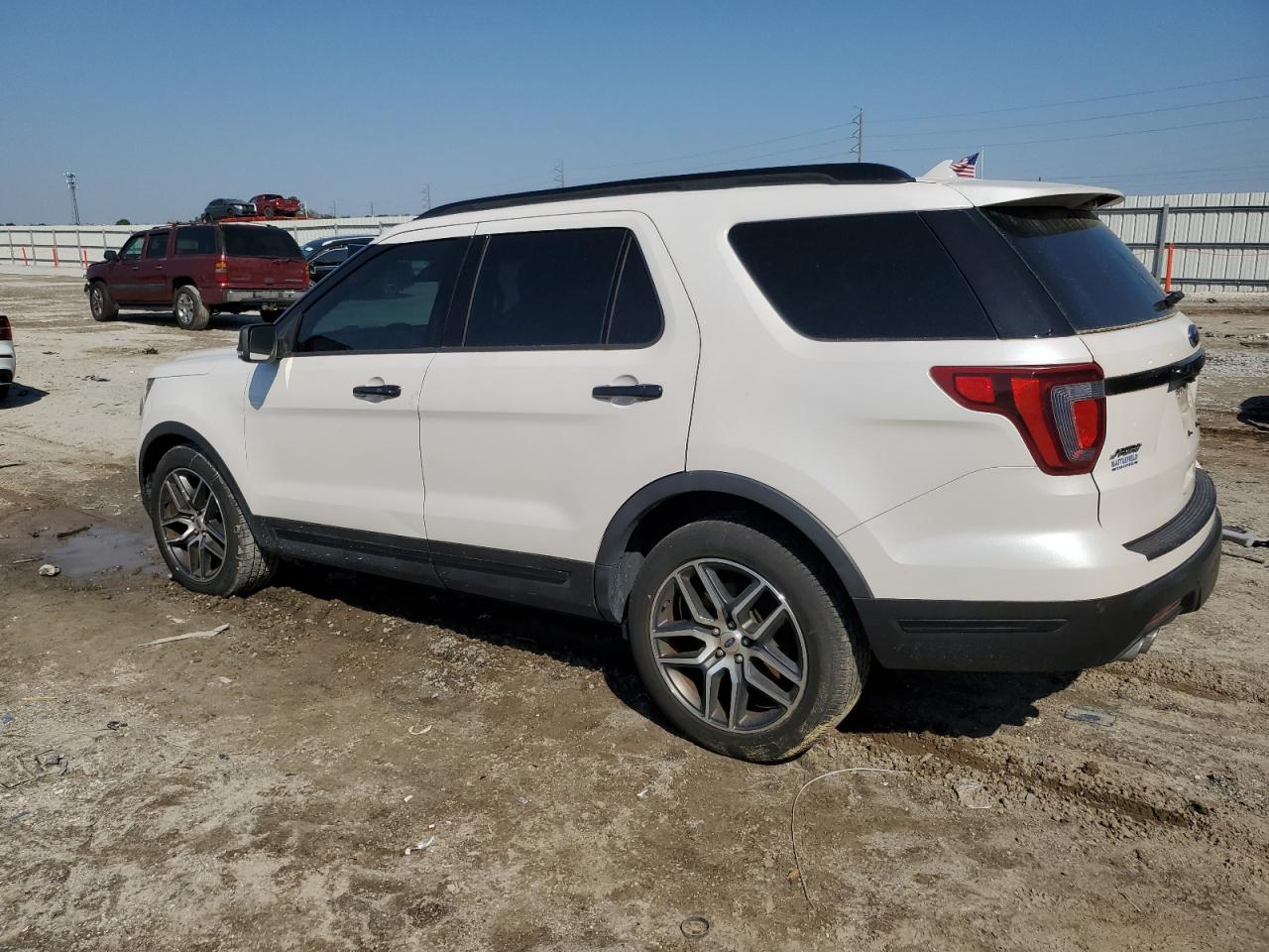 2019 Ford Explorer - Image 2