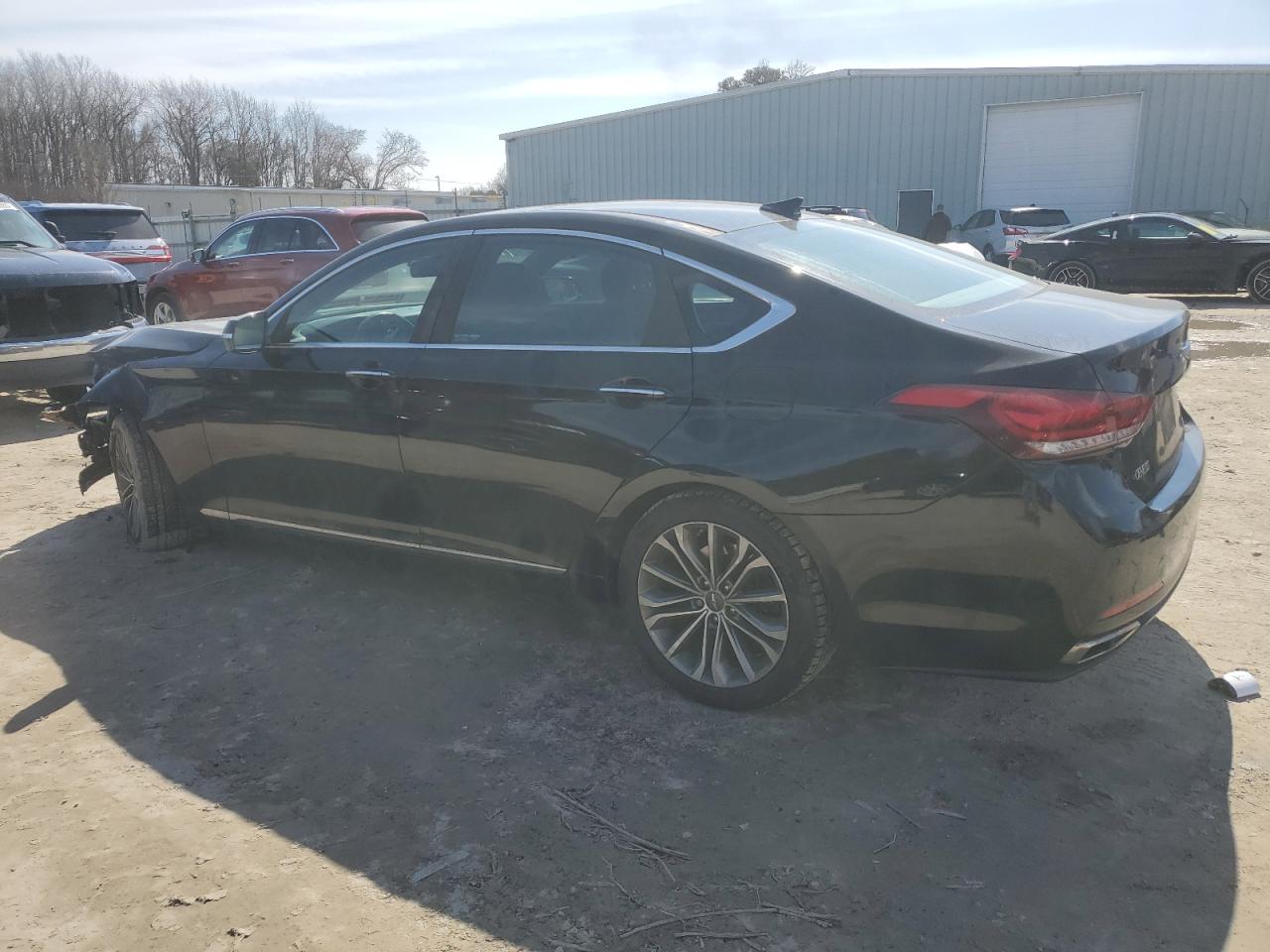 2015 Hyundai Genesis - Image 2