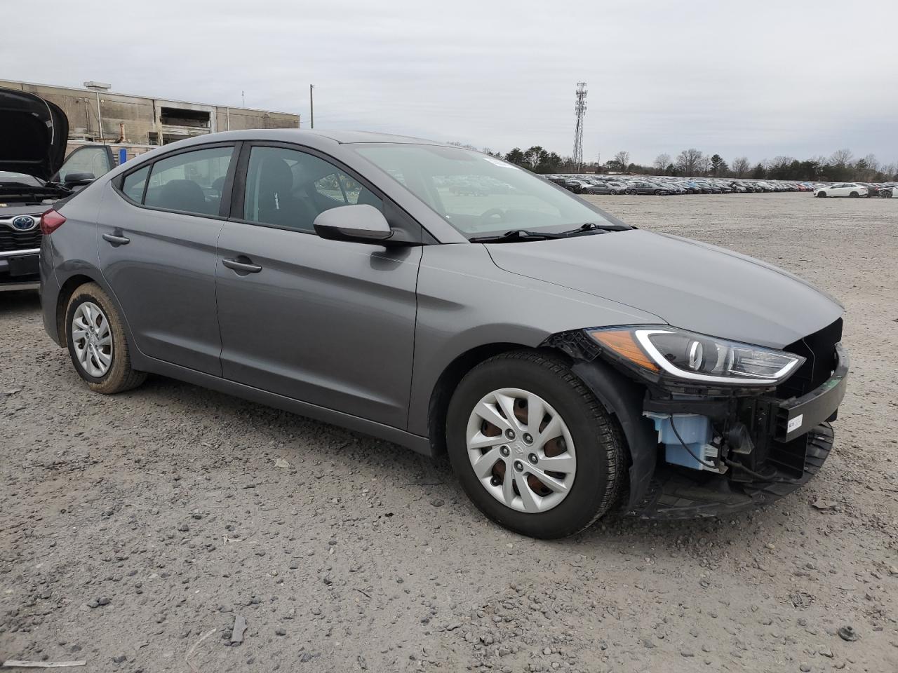 2018 Hyundai Elantra - Image 4