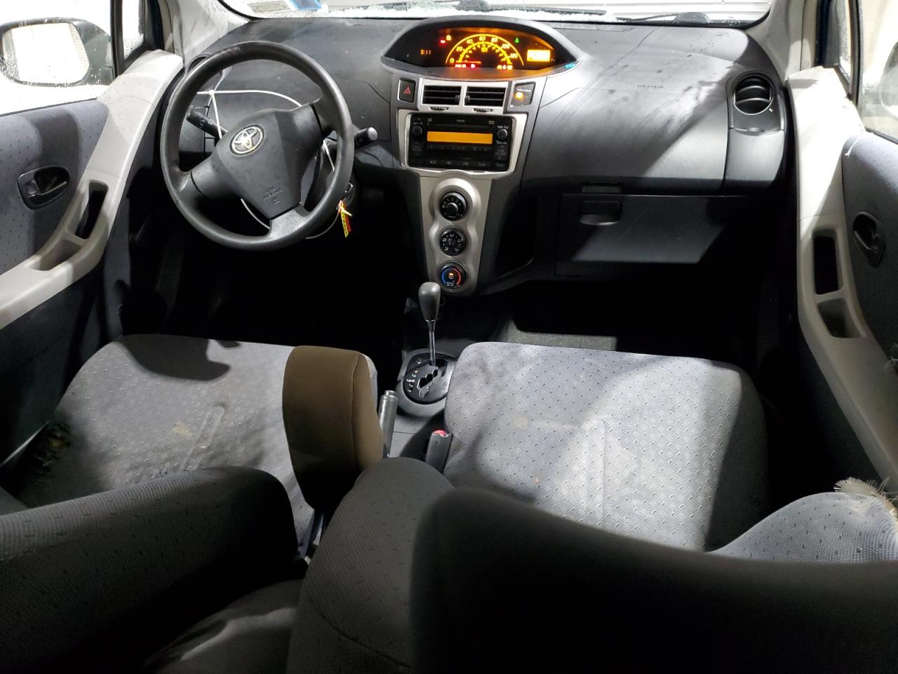 2010 Toyota Yaris - Image 8