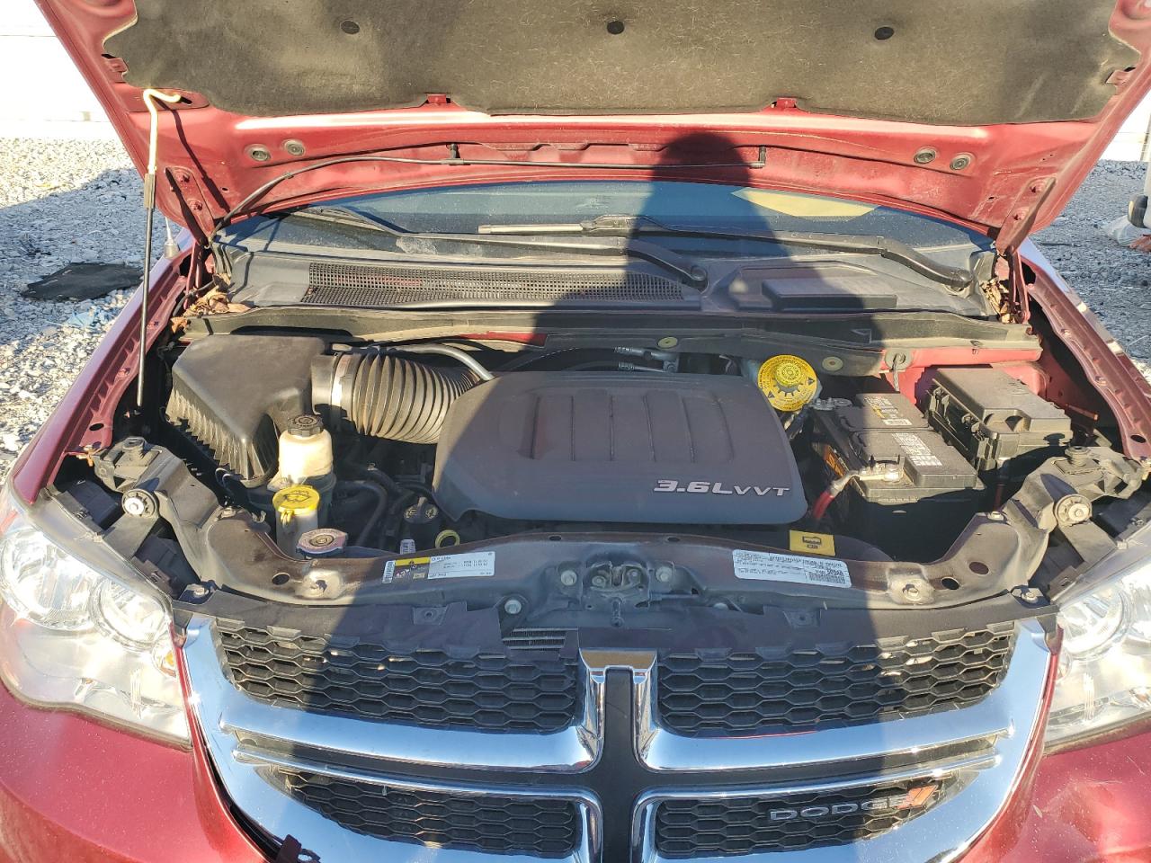 2016 Dodge Caravan - Image 12
