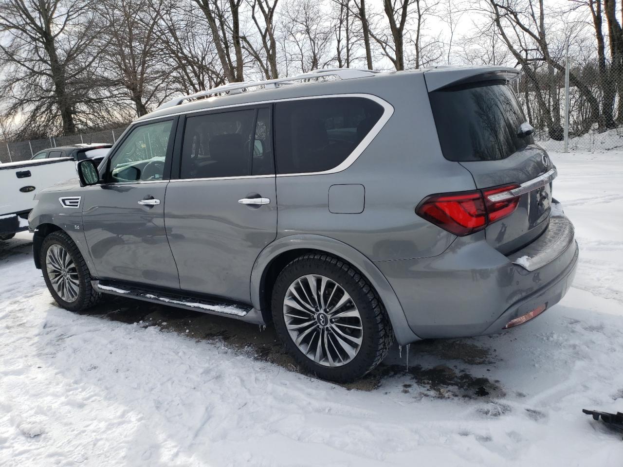 2018 Infiniti QX80 - Image 2