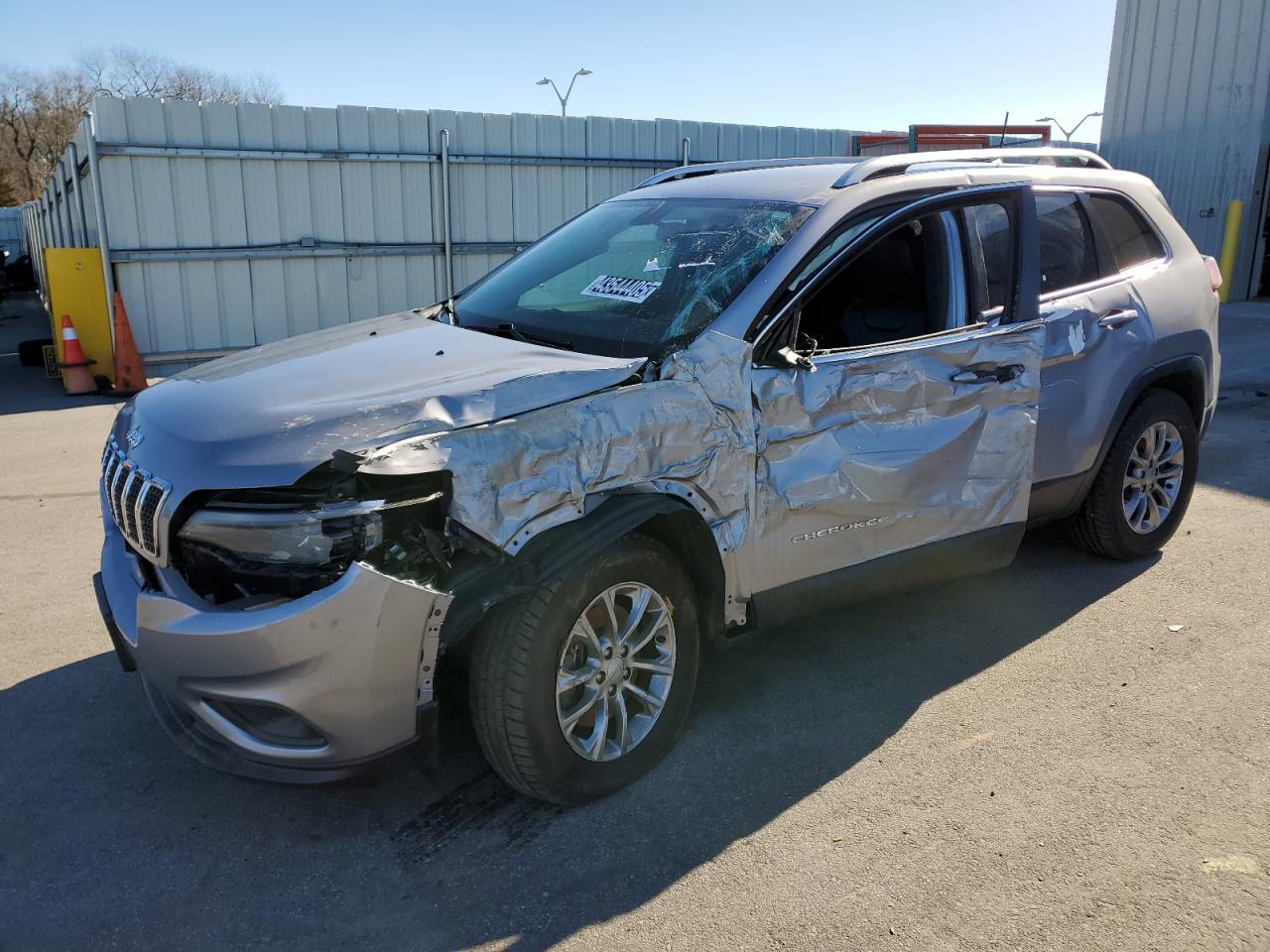 2019 Jeep Cherokee Latitude Plus for Sale in Assonet, MA - Front End
