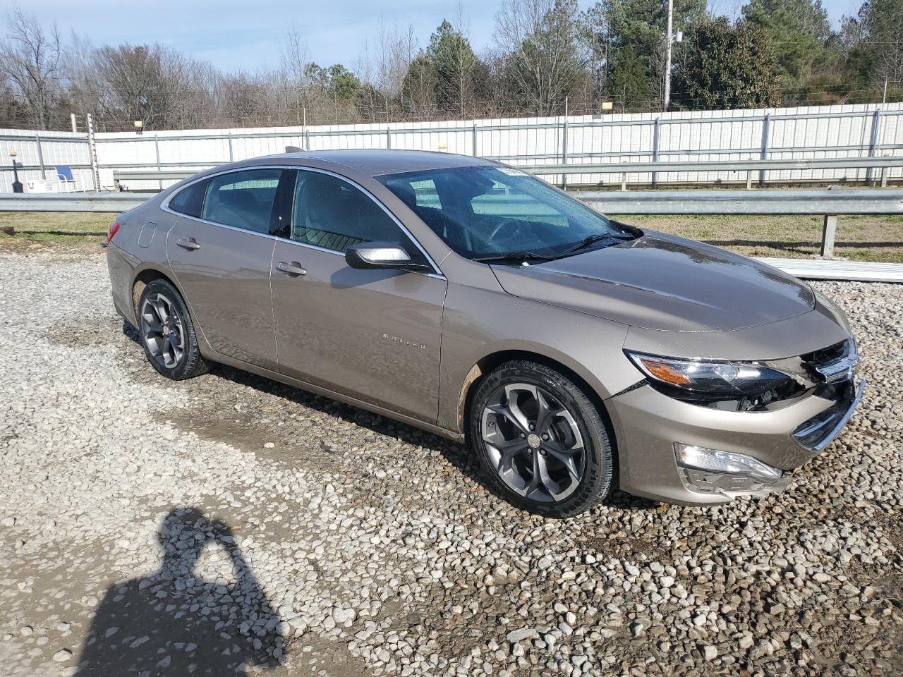 2023 Chevrolet Malibu - Image 4