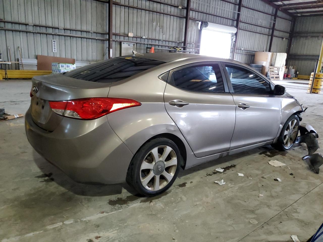 2011 Hyundai Elantra - Image 3