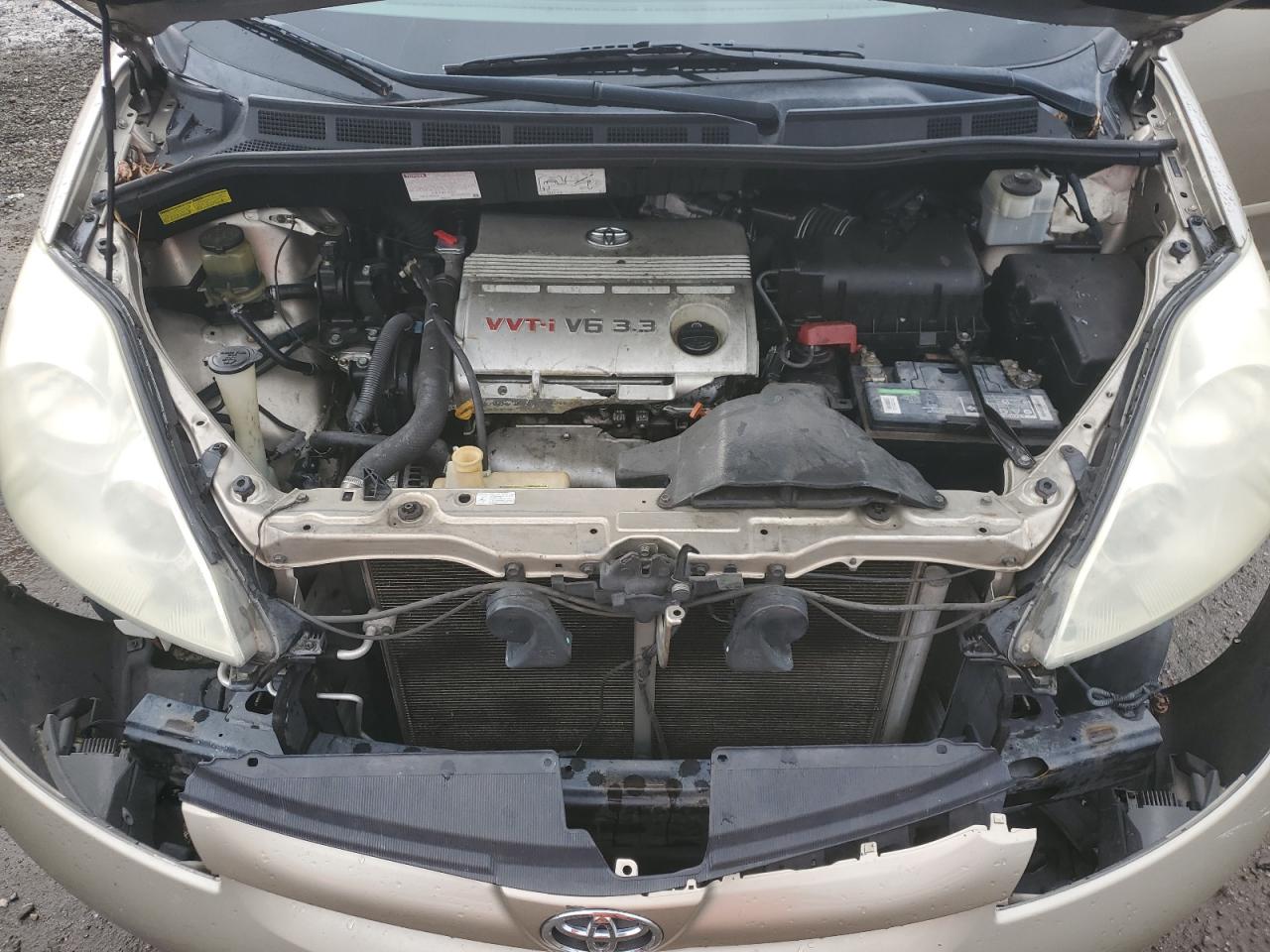 2006 Toyota Sienna - Image 12