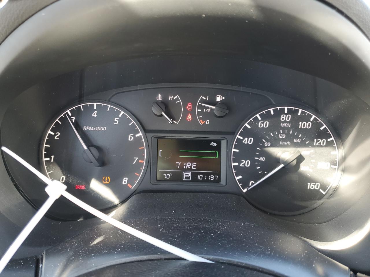 2015 Nissan Sentra - Image 9