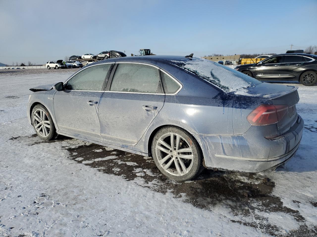 2017 Volkswagen Passat - Image 2