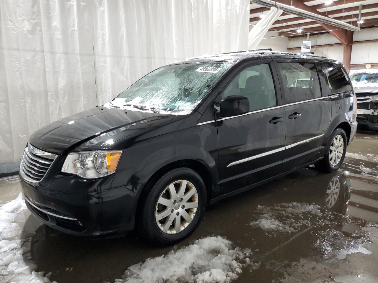 2016 Chrysler Town & Country - Image 1