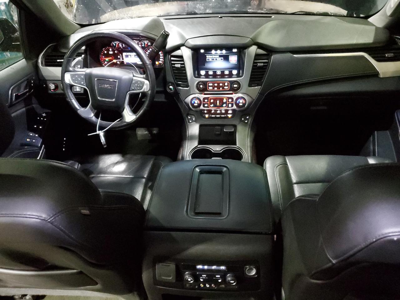 2015 GMC Yukon - Image 8