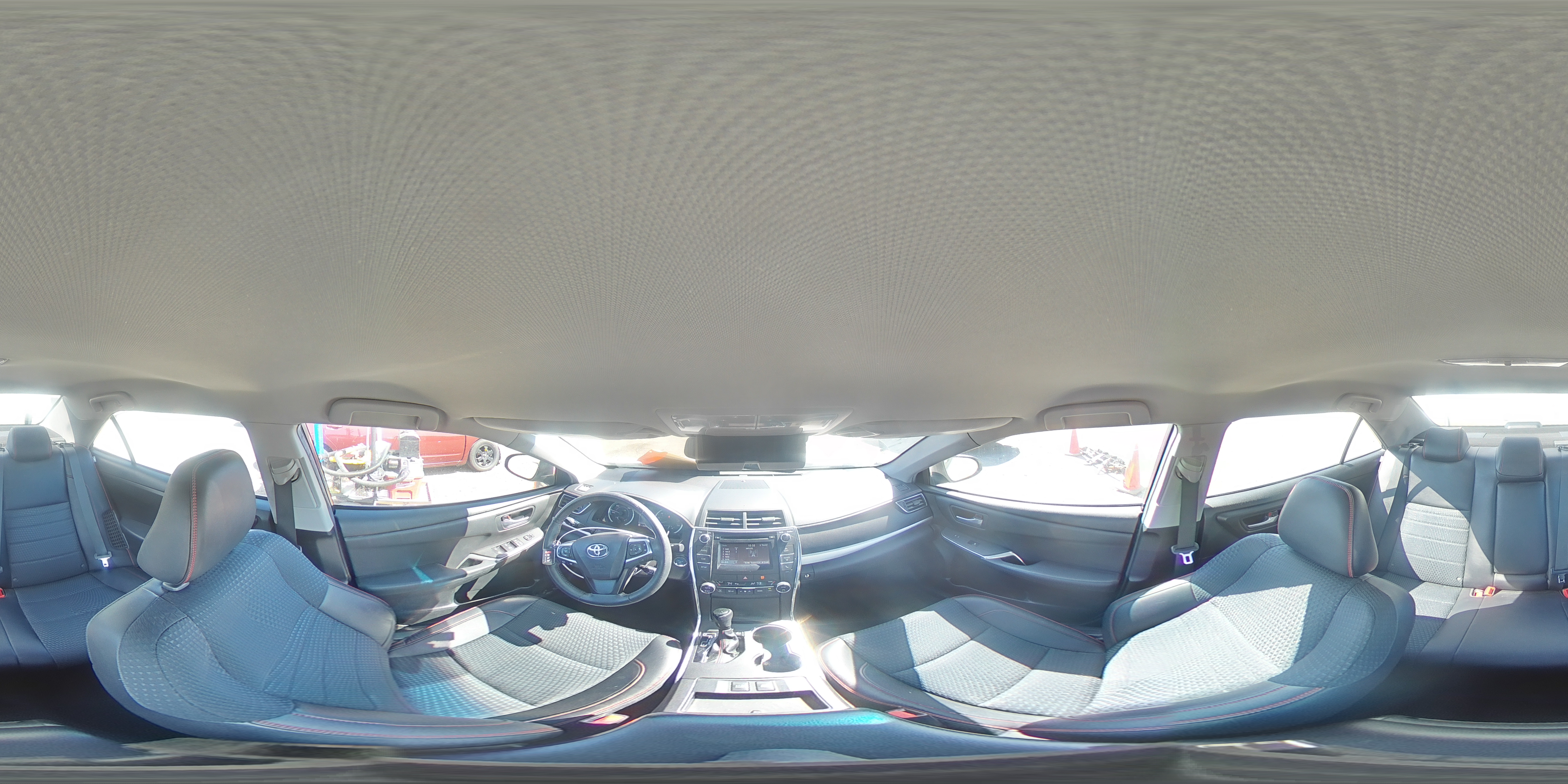 2015 Toyota Camry - Image 13