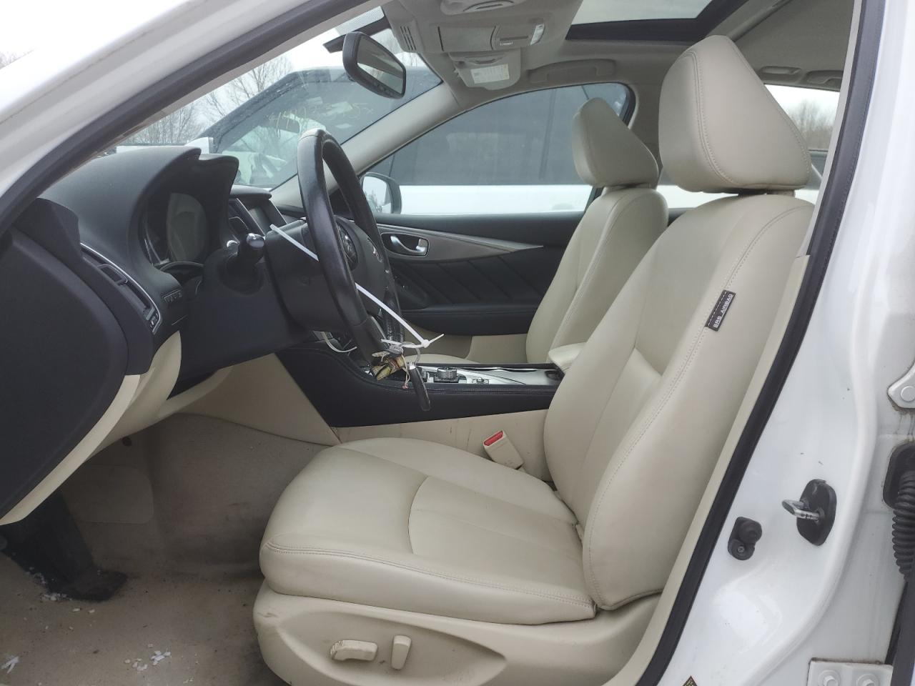 2015 Infiniti Q50 - Image 7
