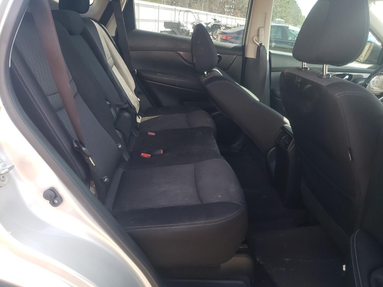 2019 Nissan Rogue - Image 11