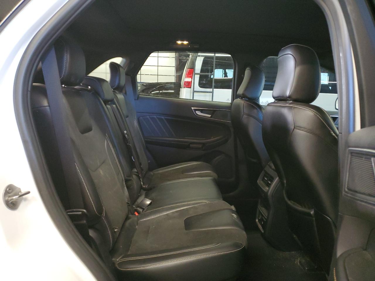2021 Ford Edge - Image 11