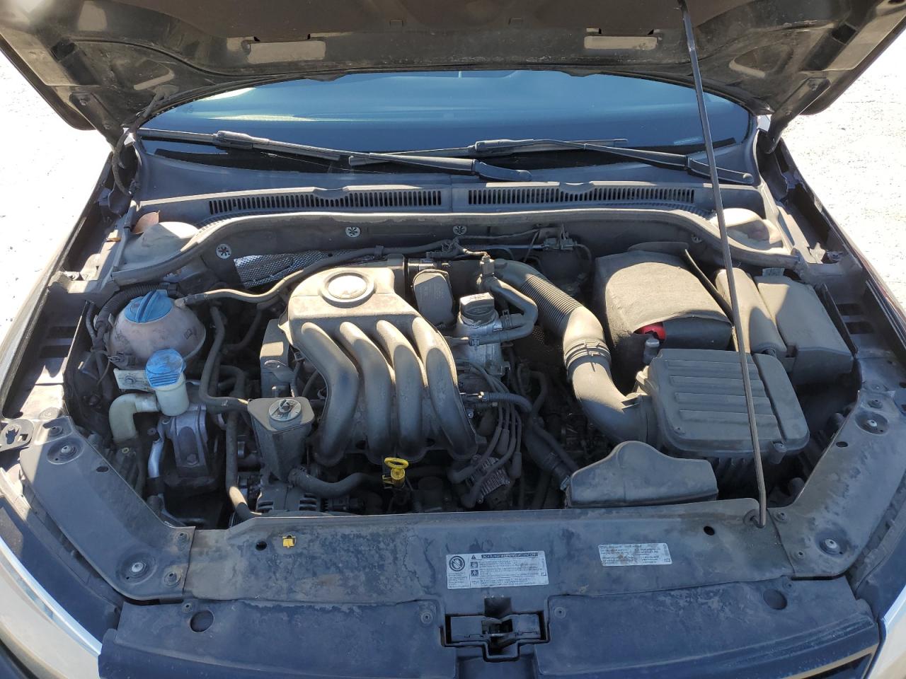2014 Volkswagen Jetta - Image 11