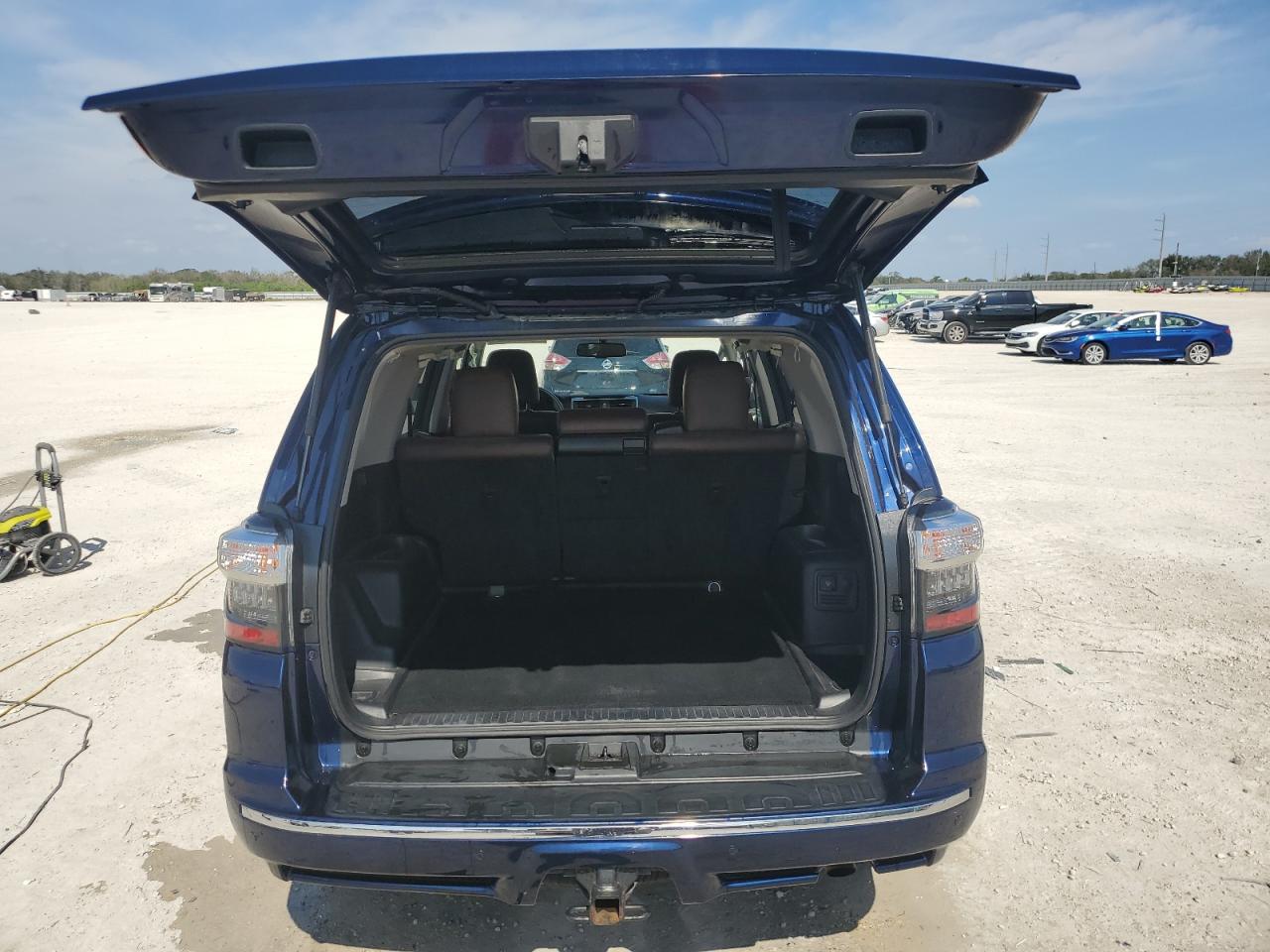 2018 Toyota 4Runner - Image 6