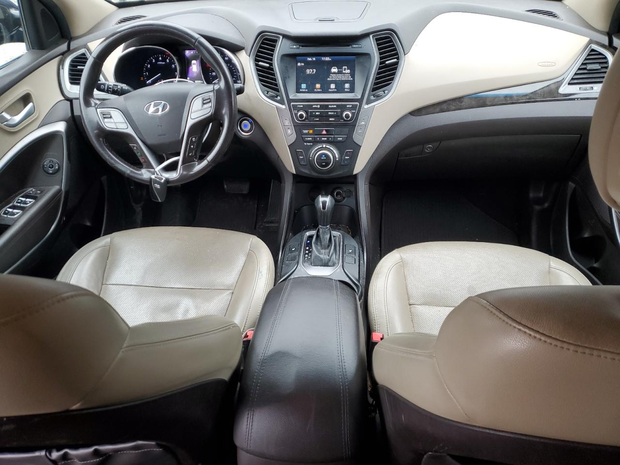 2017 Hyundai Santa Fe - Image 8