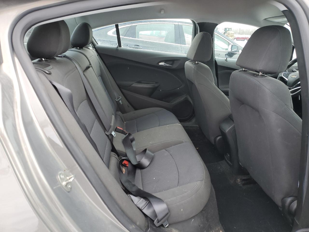 2019 Chevrolet Cruze - Image 10