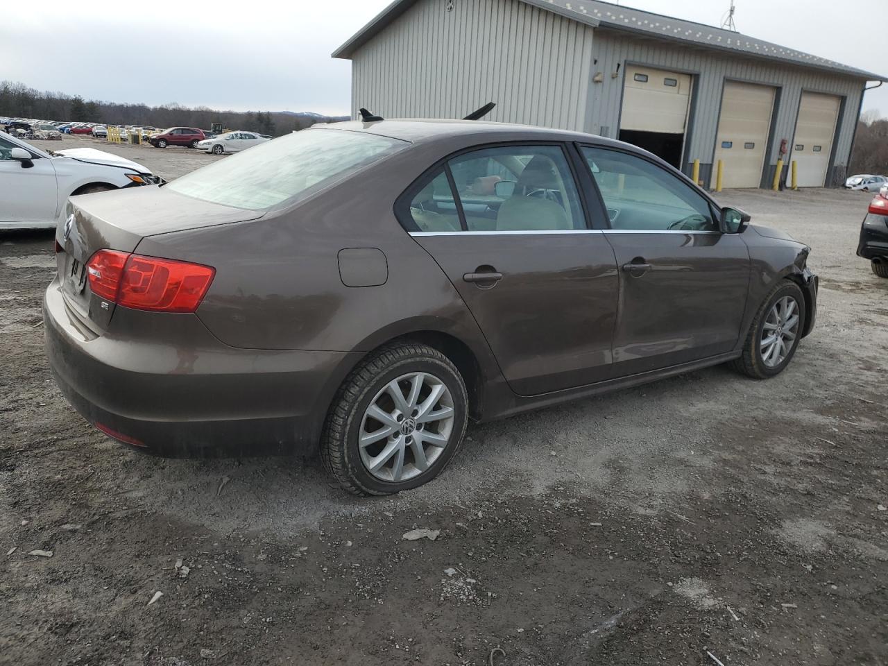 2014 Volkswagen Jetta - Image 3