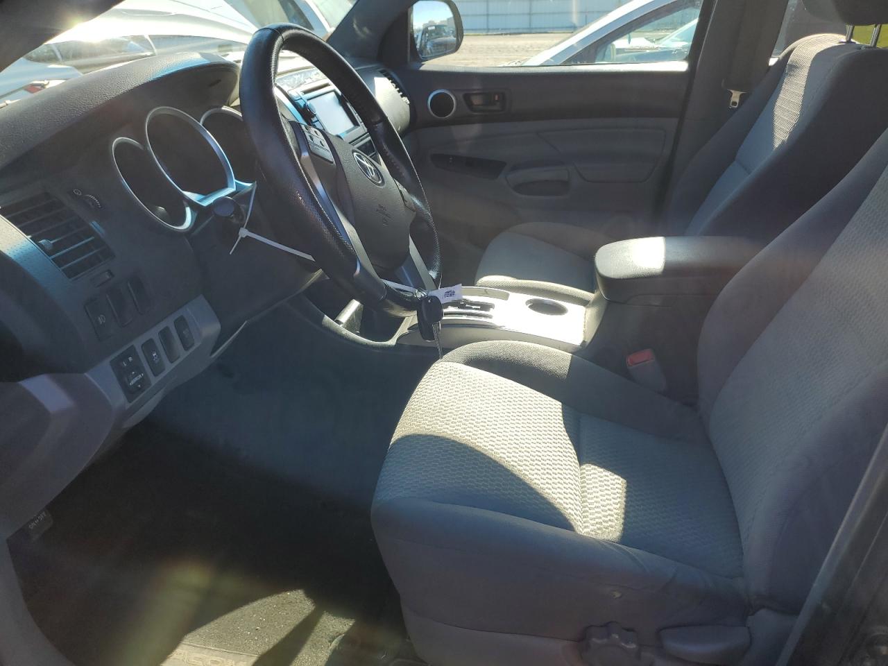 2012 Toyota Tacoma - Image 7
