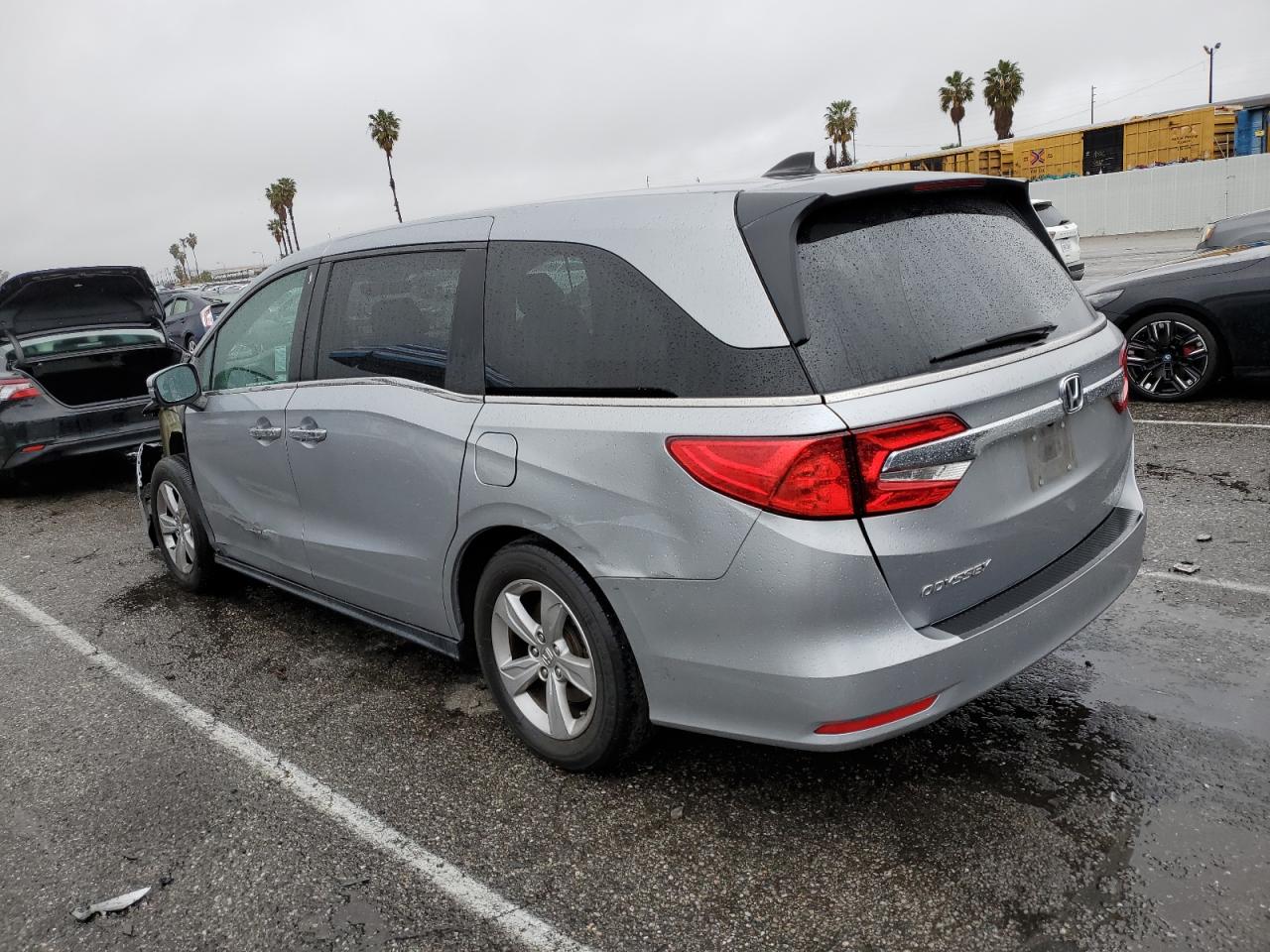 2019 Honda Odyssey - Image 2