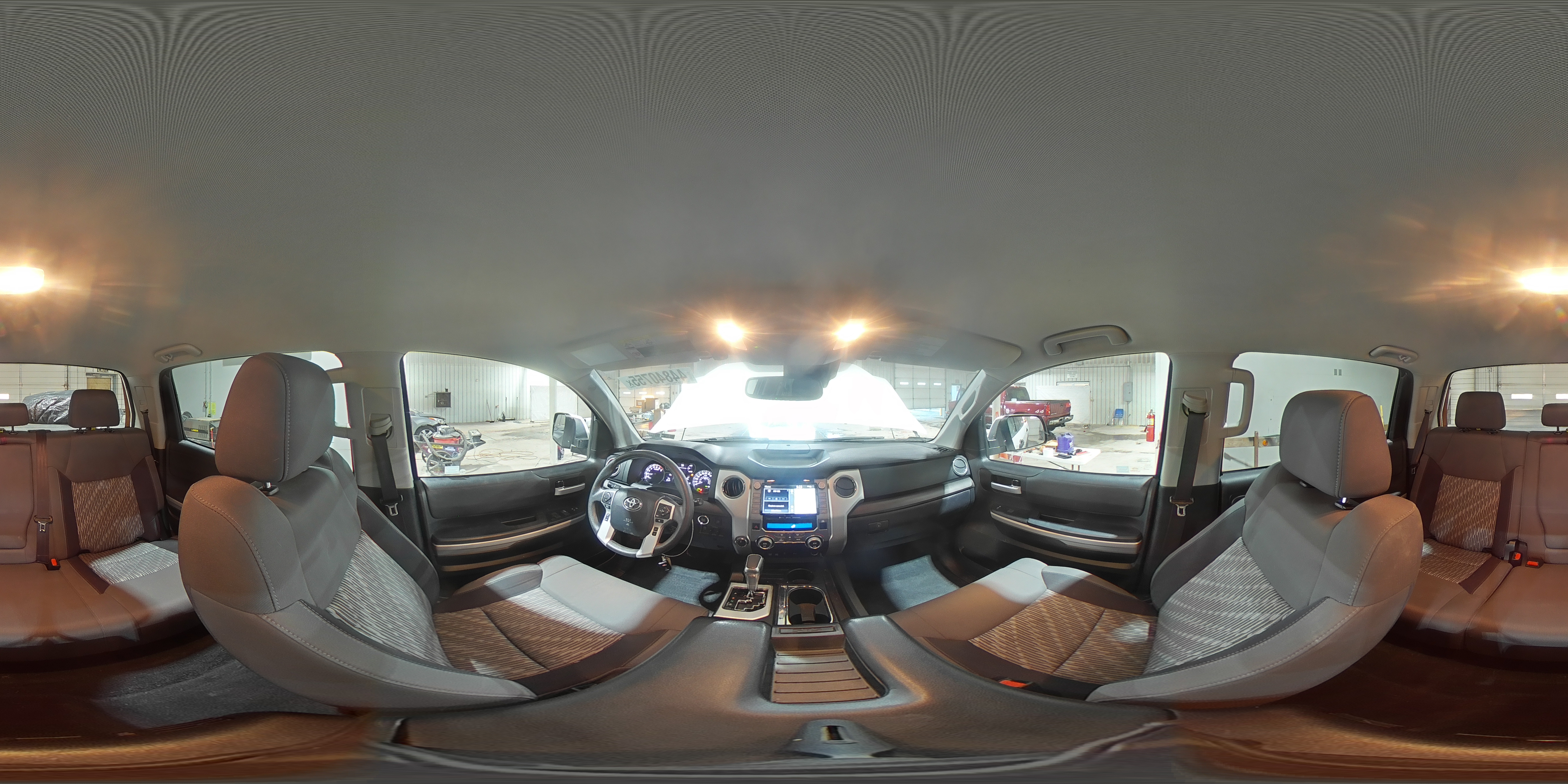 2020 Toyota Tundra - Image 14