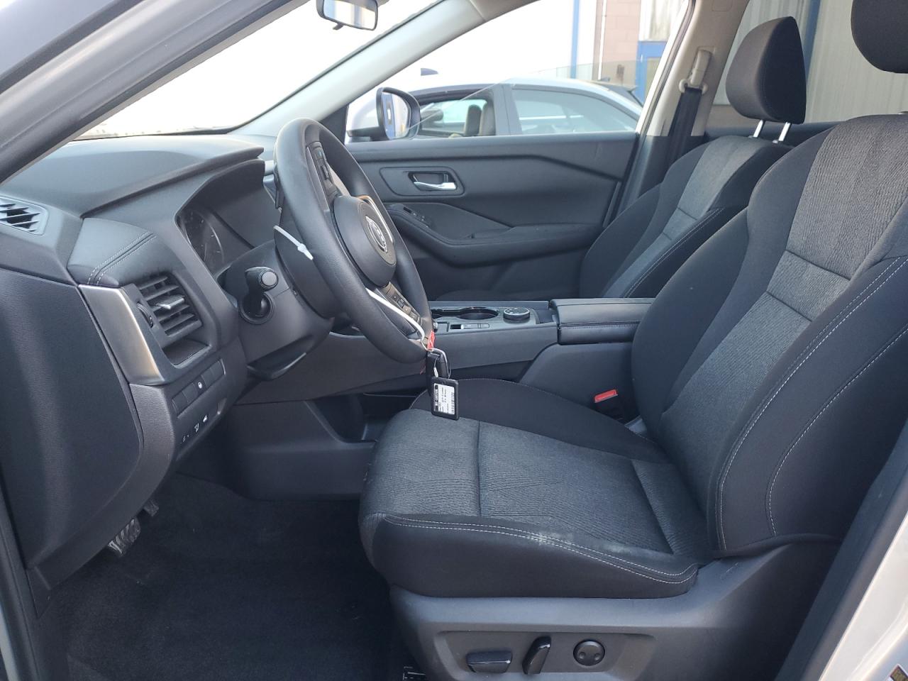 2024 Nissan Rogue - Image 7