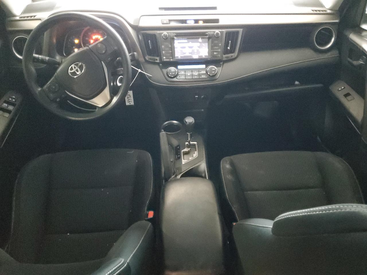 2015 Toyota RAV 4 - Image 8