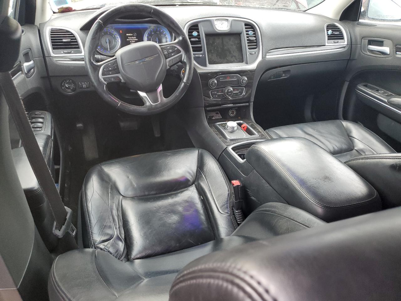 2016 Chrysler 300 - Image 8