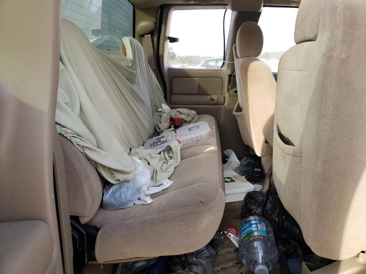 2003 Chevrolet Silverado - Image 10