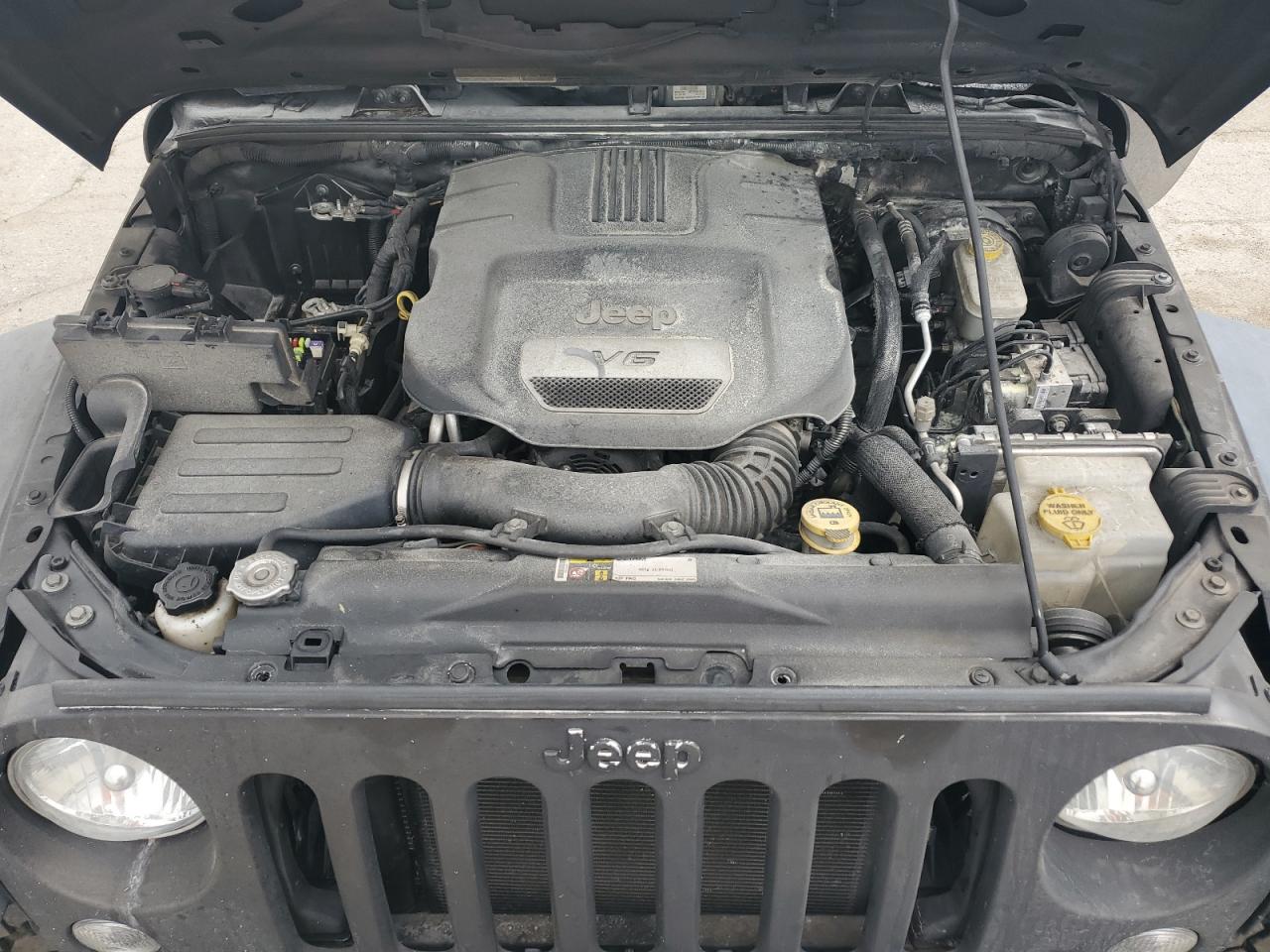 2016 Jeep Wrangler - Image 13