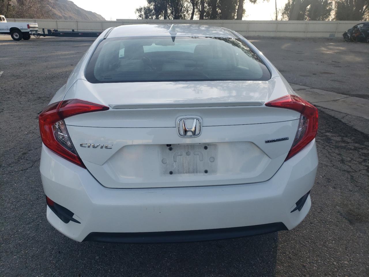 2HGFC1F96HH630479 HONDA CIVIC 2017