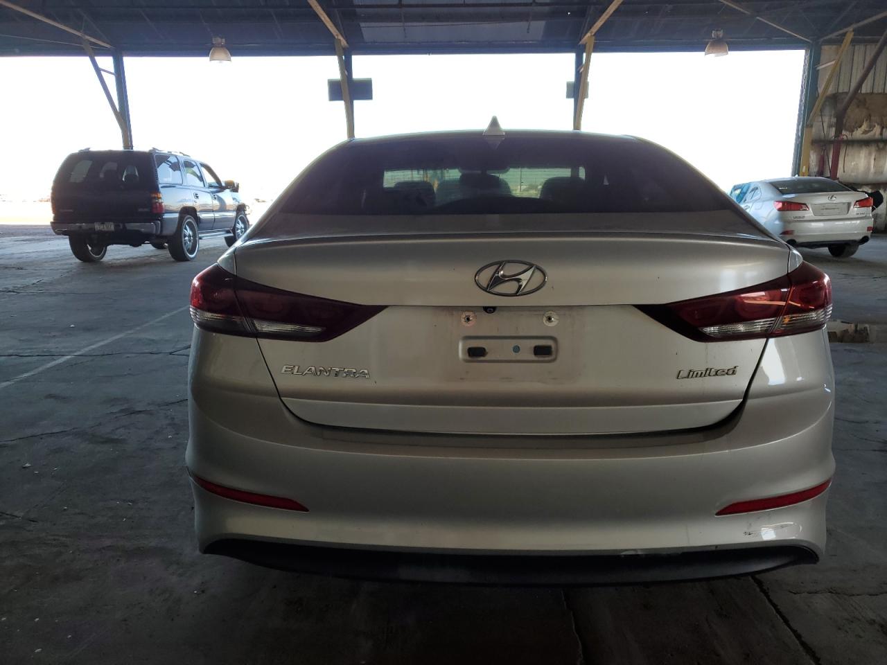 2017 Hyundai Elantra - Image 6