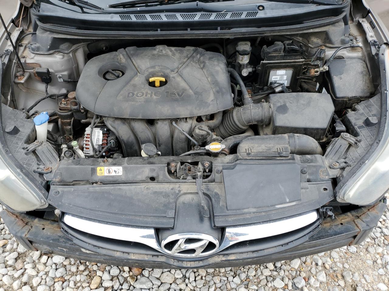 2013 Hyundai Elantra - Image 13
