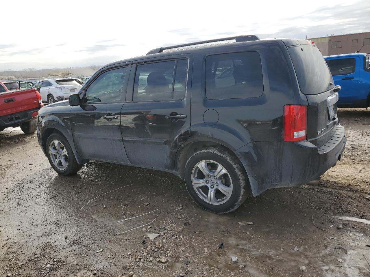 2015 Honda Pilot - Image 2