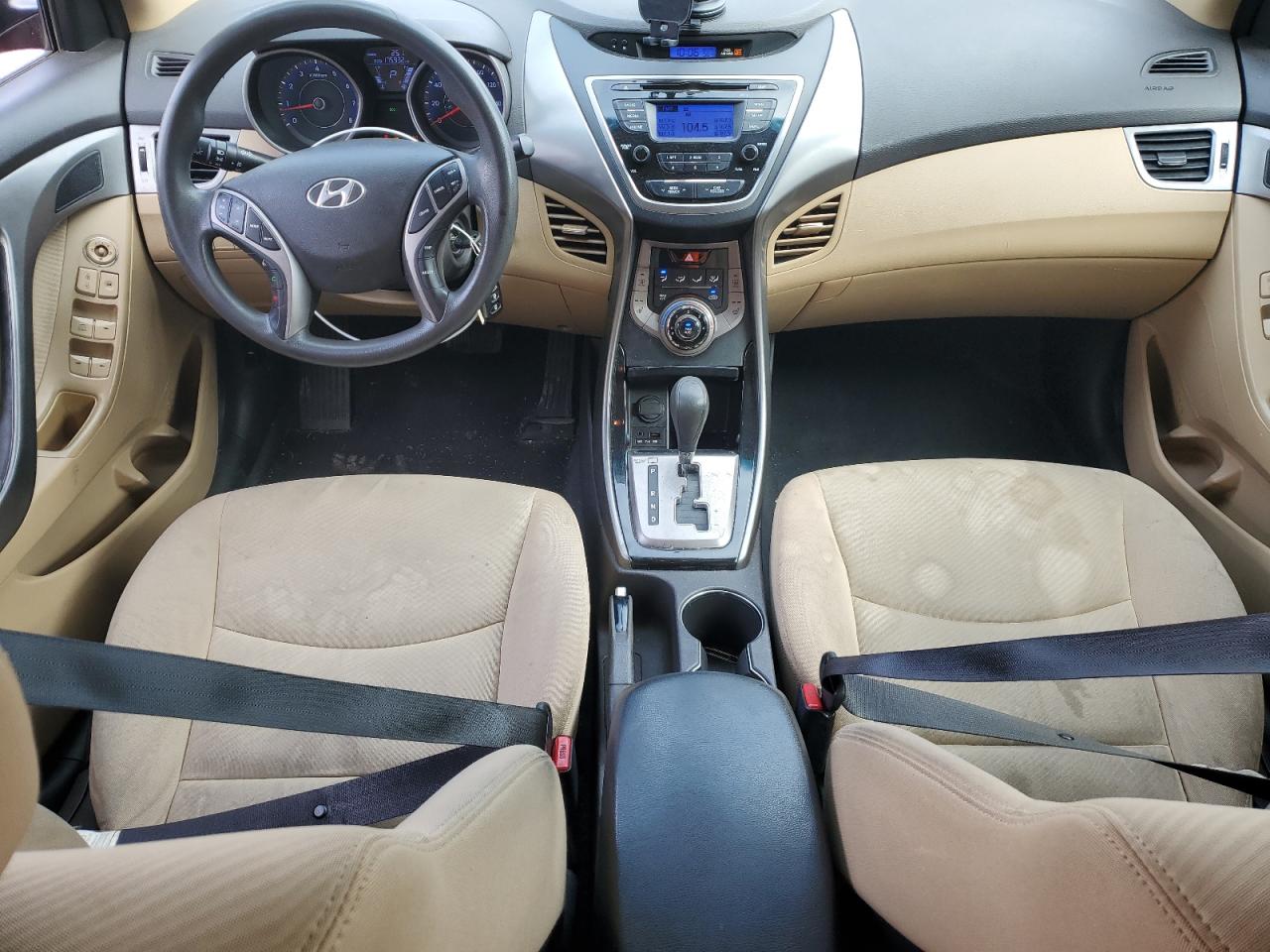 2013 Hyundai Elantra - Image 8