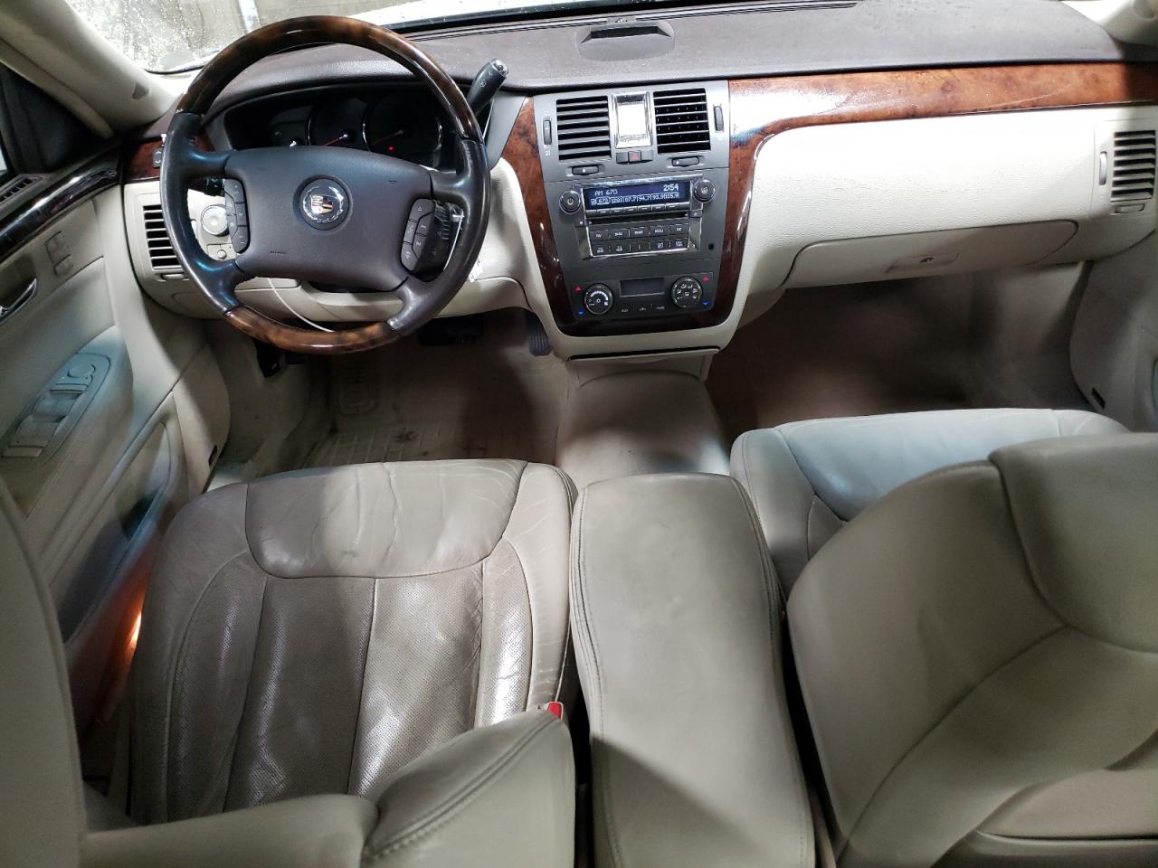 2009 Cadillac DTS - Image 8