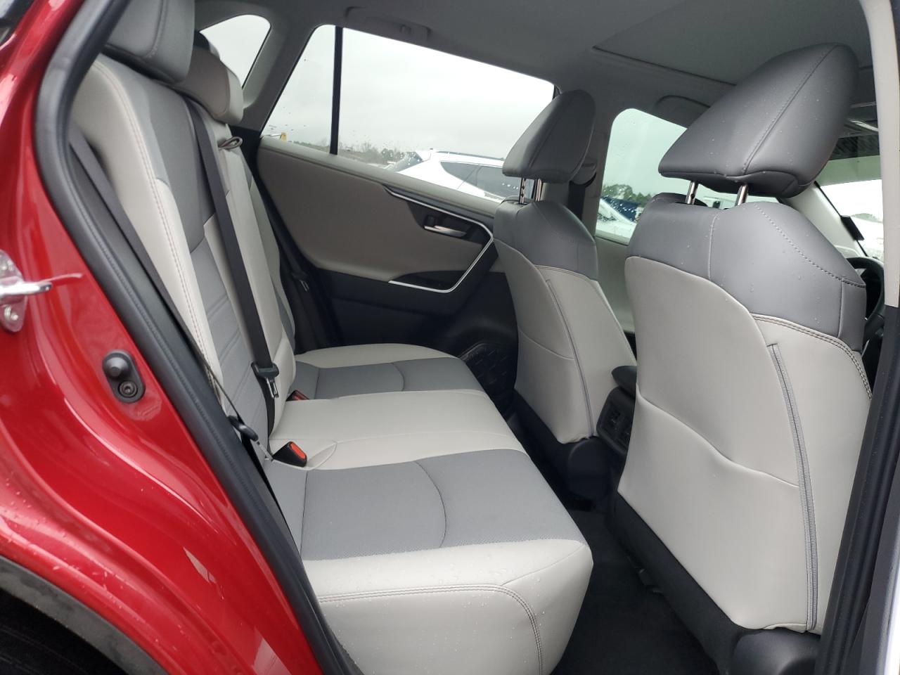 2023 Toyota RAV 4 - Image 11