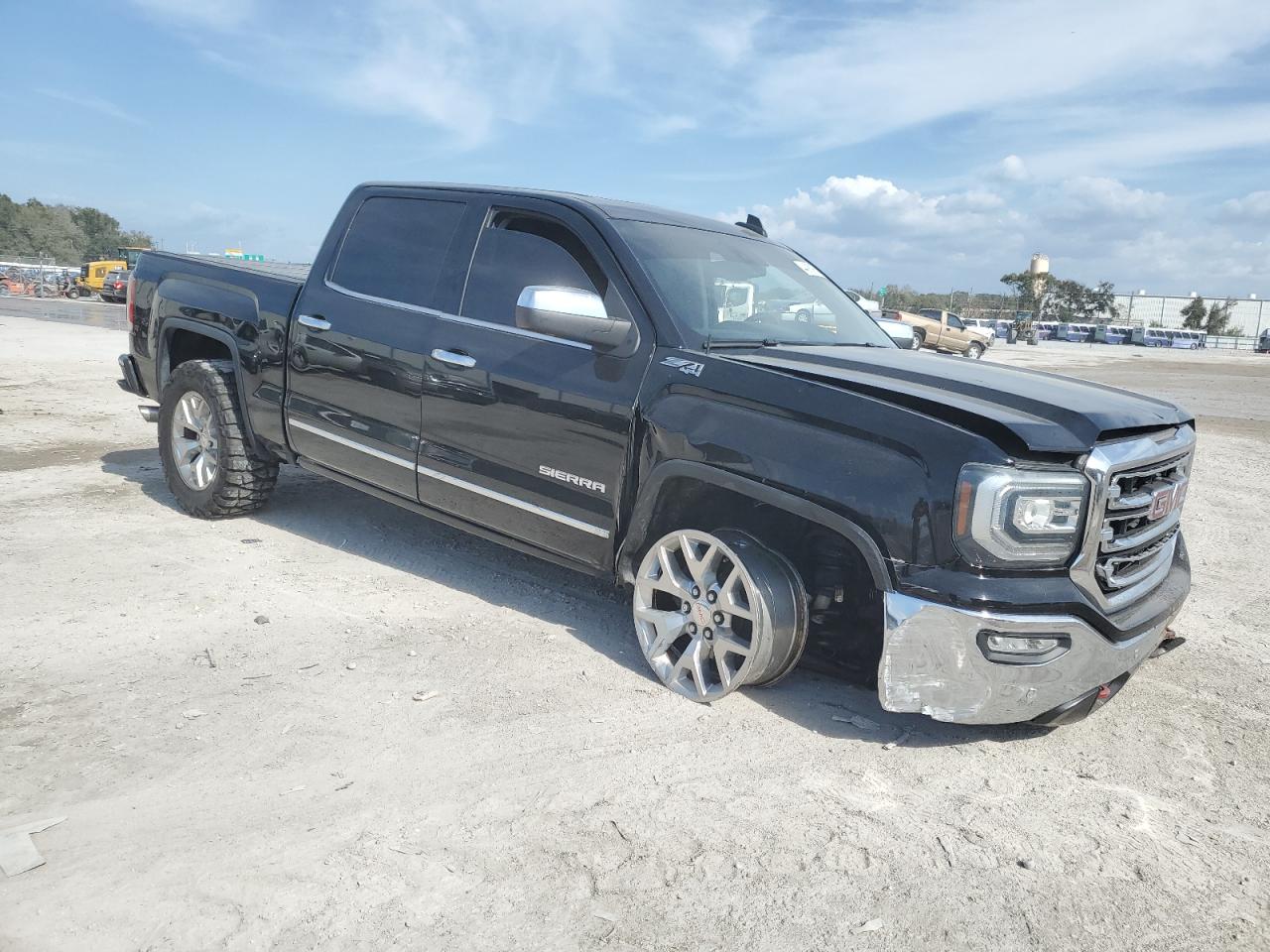 2018 GMC Sierra - Image 4