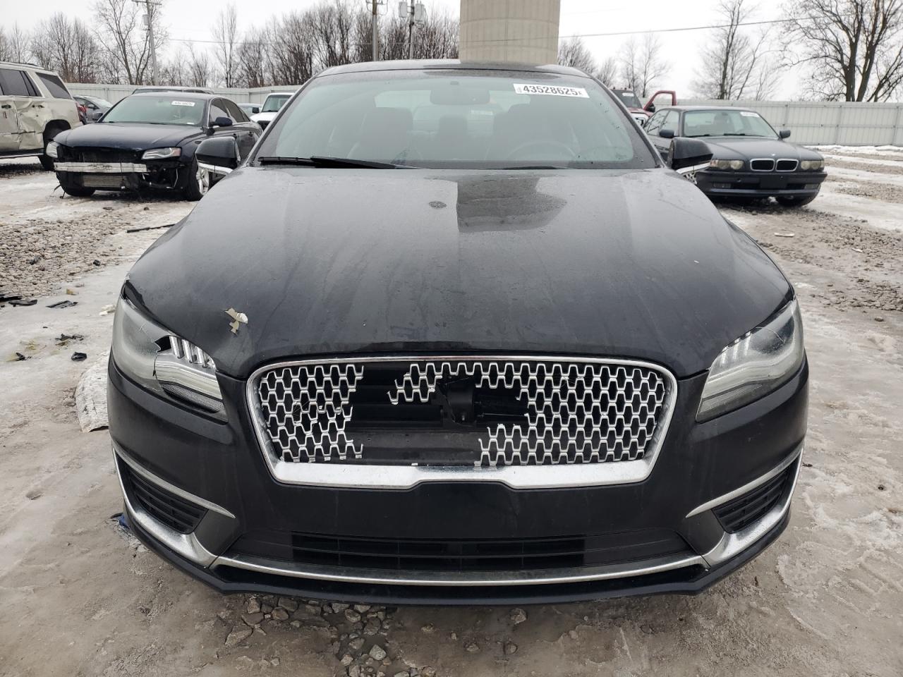 2017 Lincoln MKZ - Image 5