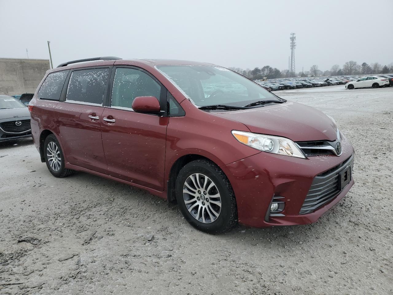 2018 Toyota Sienna - Image 4