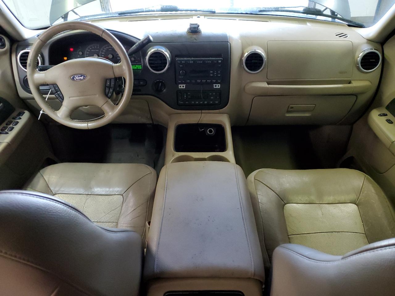2004 Ford Expedition - Image 8