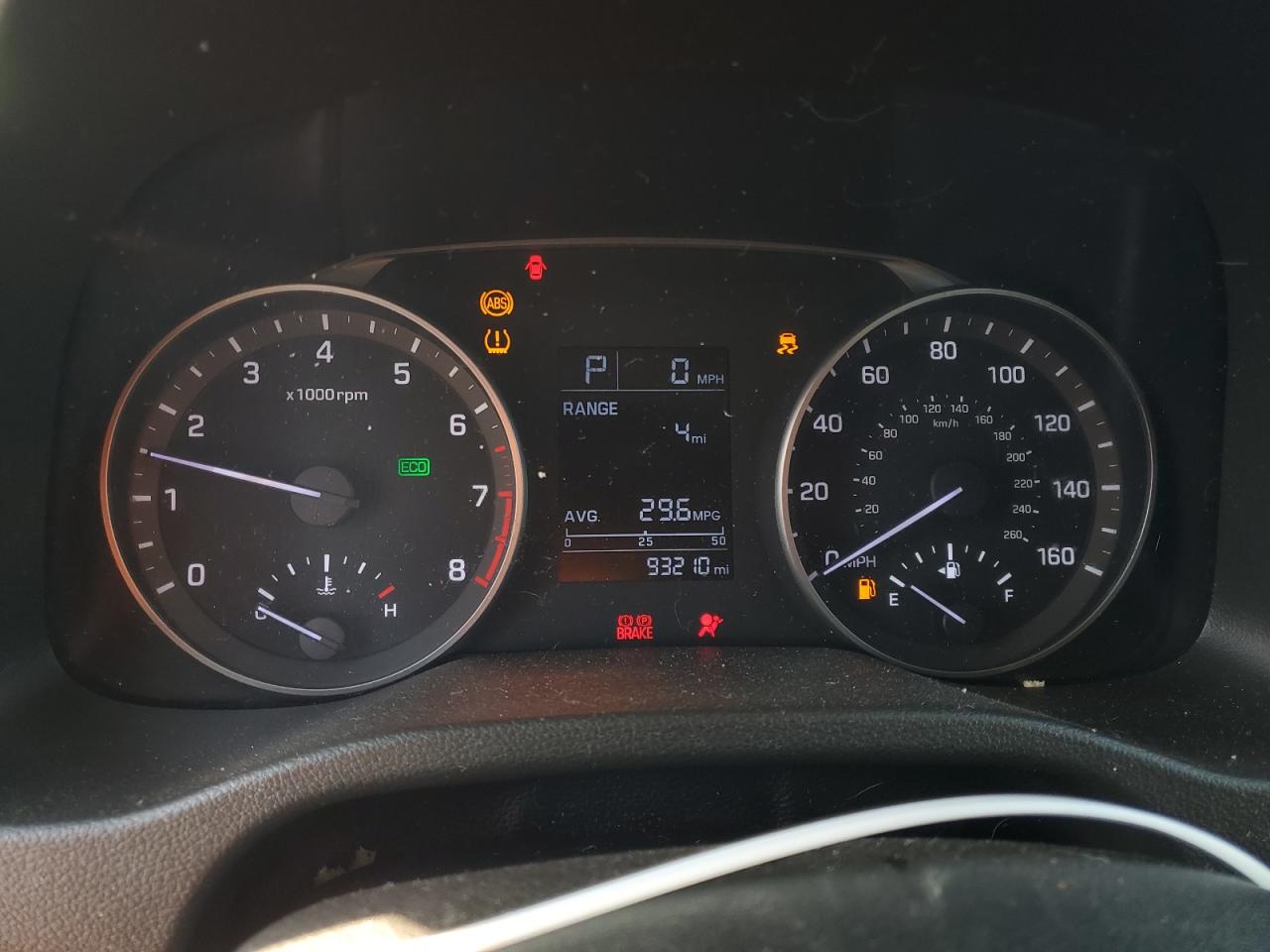 2017 Hyundai Elantra - Image 9